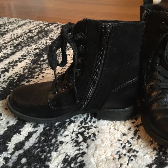 Kids Studded Booties - Picture 3 of 4